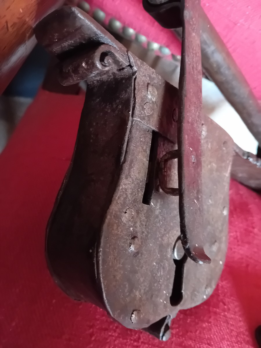 Important Padlock With A Green Lock, France, 17th And 18th Century -photo-4
