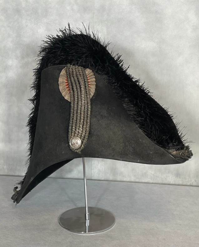 Chapeau bicorne d’adjudant commandant de la Garde nationale ou de la cavalerie