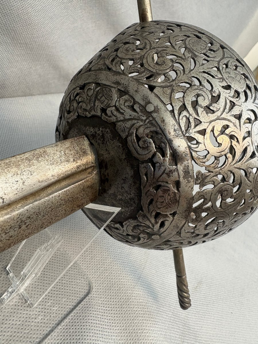 FORTE EPEE ou dite RAPIERE à la TAZA vers 1650 -photo-3
