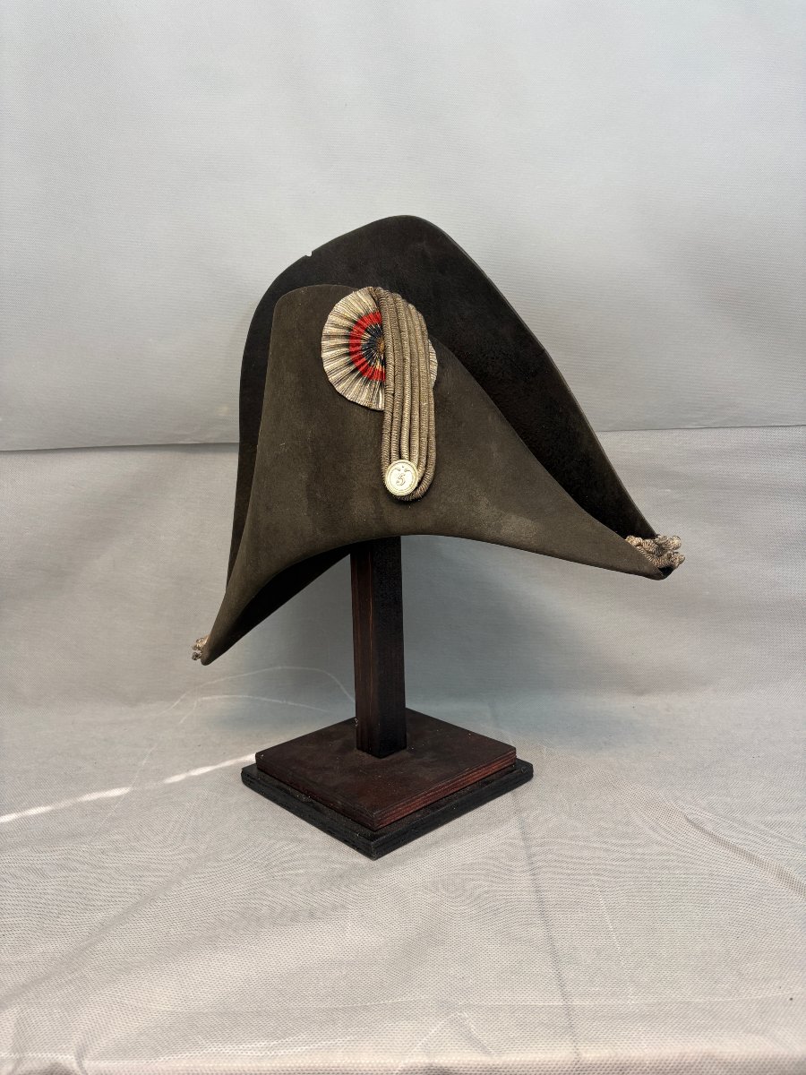 Officer's Two-corned Hat Of The 5th Dragoon Regiment 