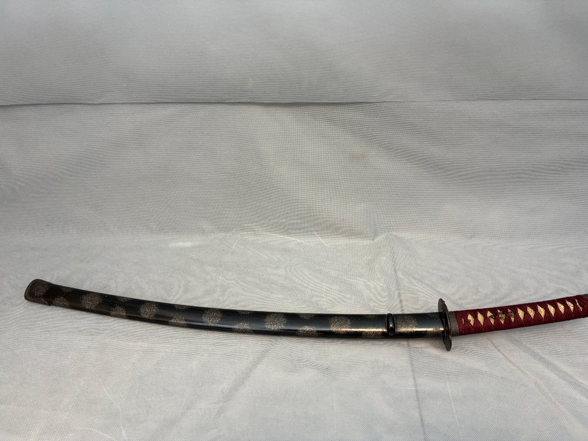 Muromachi-period Katana   1333–1573, Signed