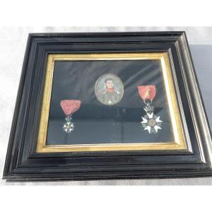 Outfit Of A First Empire Chasseur à Cheval Officer, Legion Of Honour, And Miniature