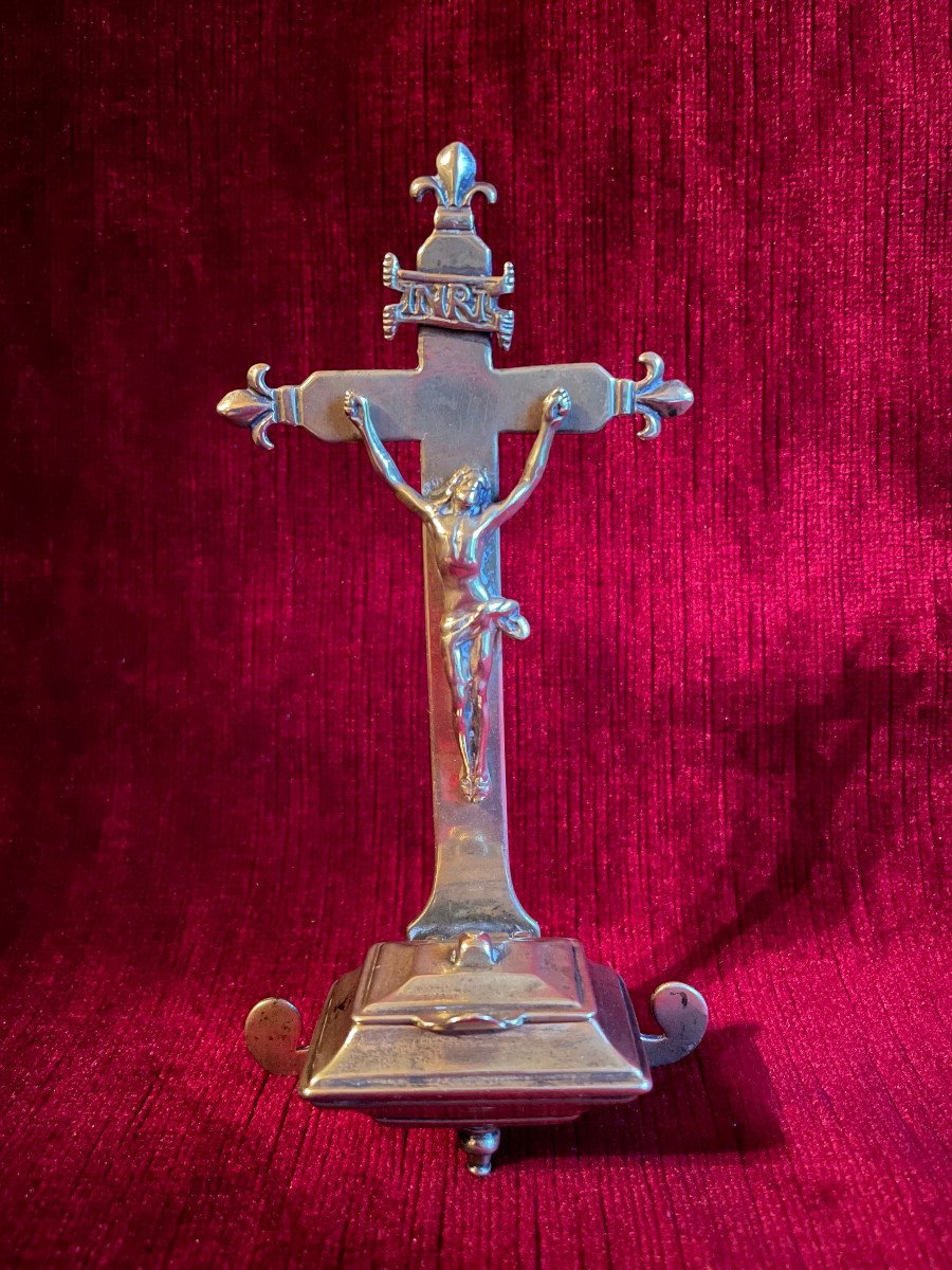 Bénitier de chevet Fleurdelisé  à Couvercle Crucifix XVIIIème en Laiton-photo-4