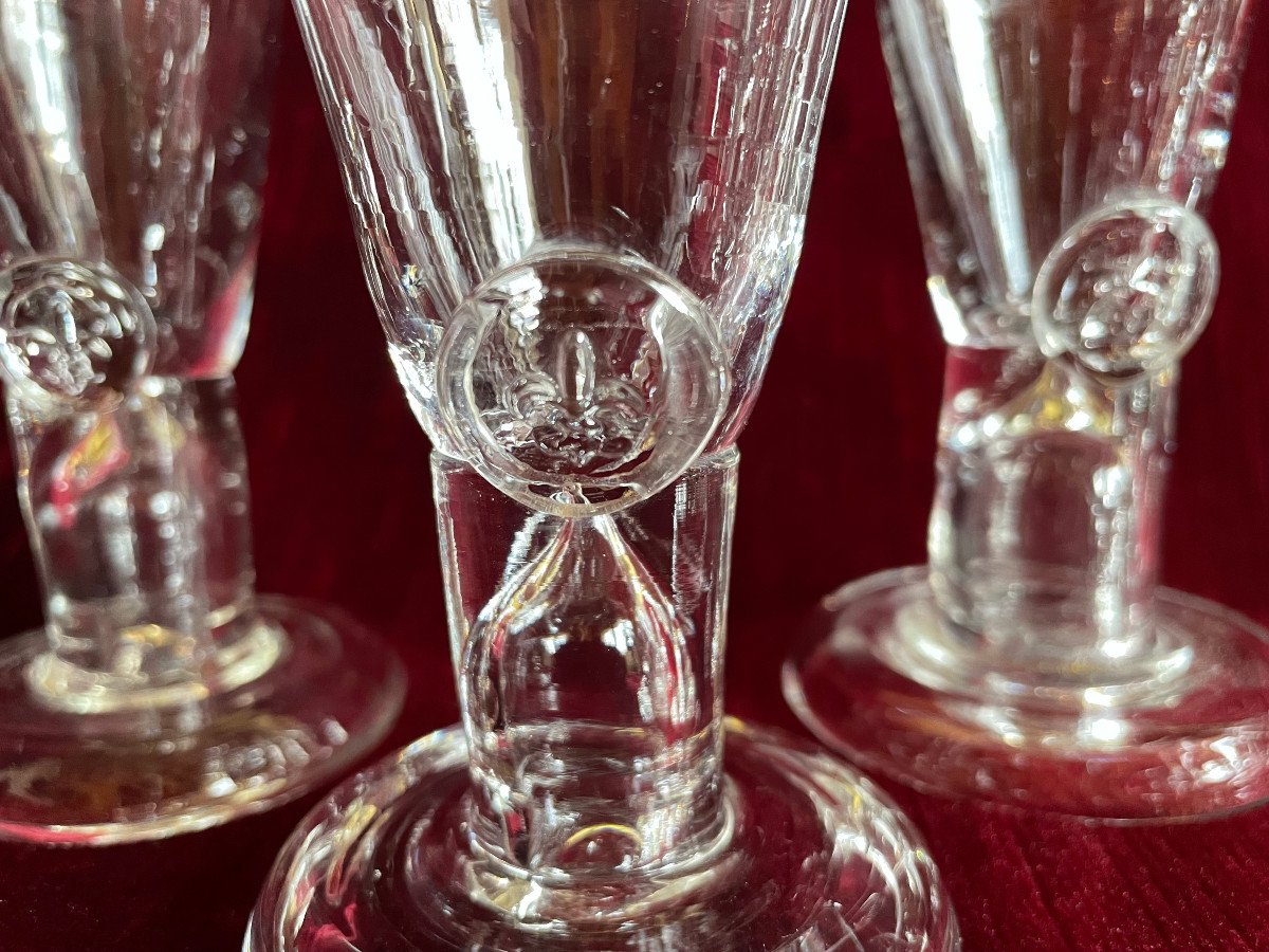 Service Set Of 8 Glasses With Pastillage Fleur De Lys Decor XXth XVIIIth Century - Gglassware Blower Work-photo-2