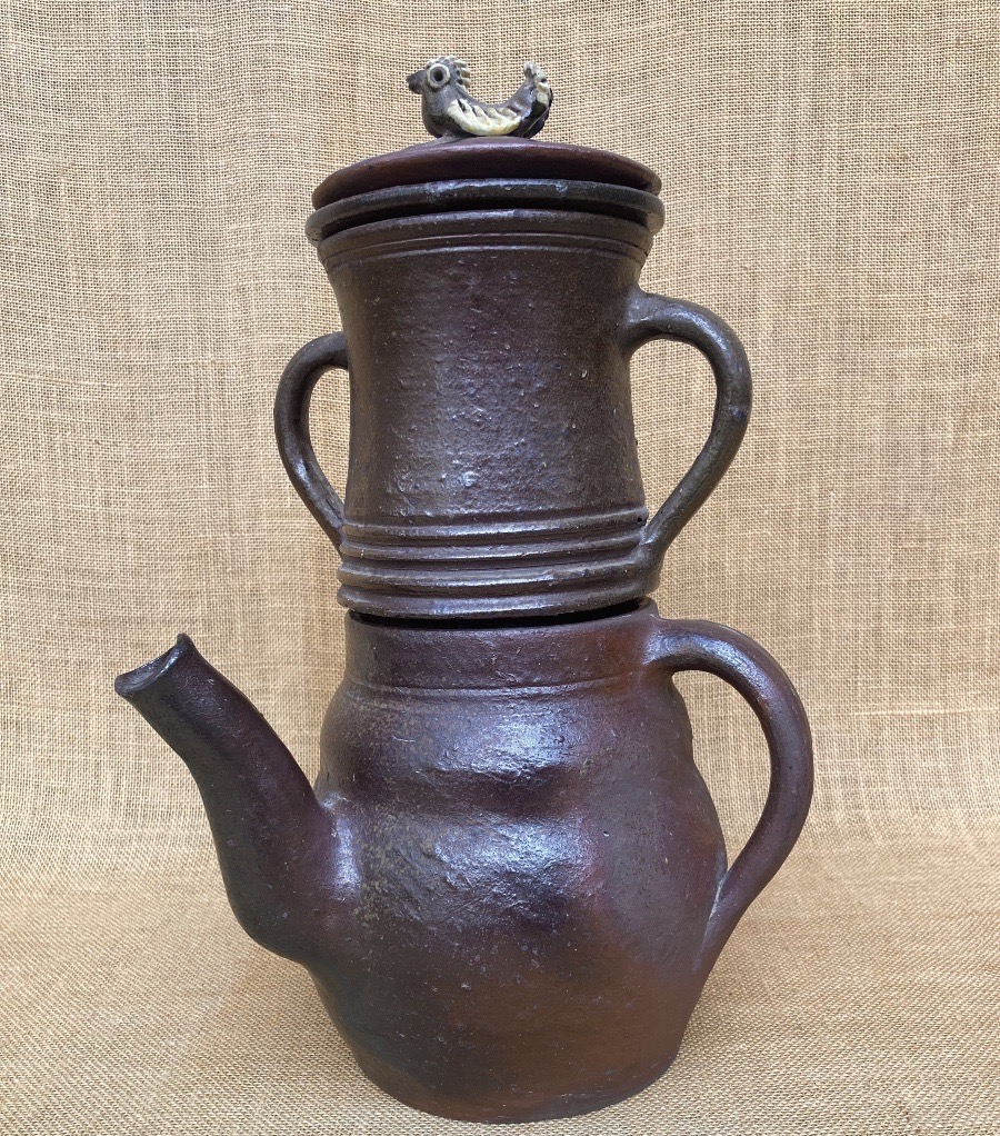 Grande cafetière en terre de Néhou, Cotentin, Normandie fin XIXe début XXe art populaire.