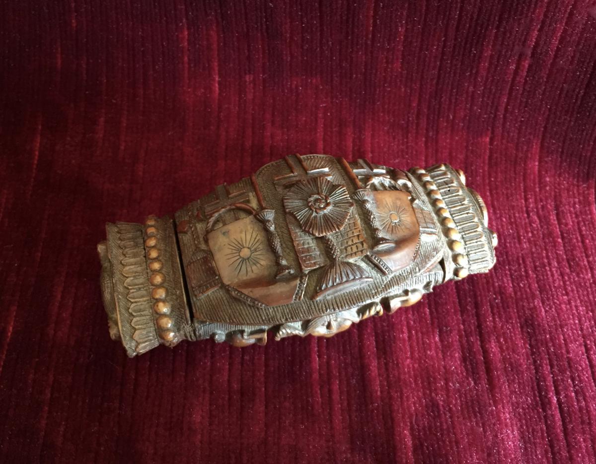 Snuffbox Of Ecclesiastical Carved Corozo - Religious Folk Art Early Nineteenth-photo-3