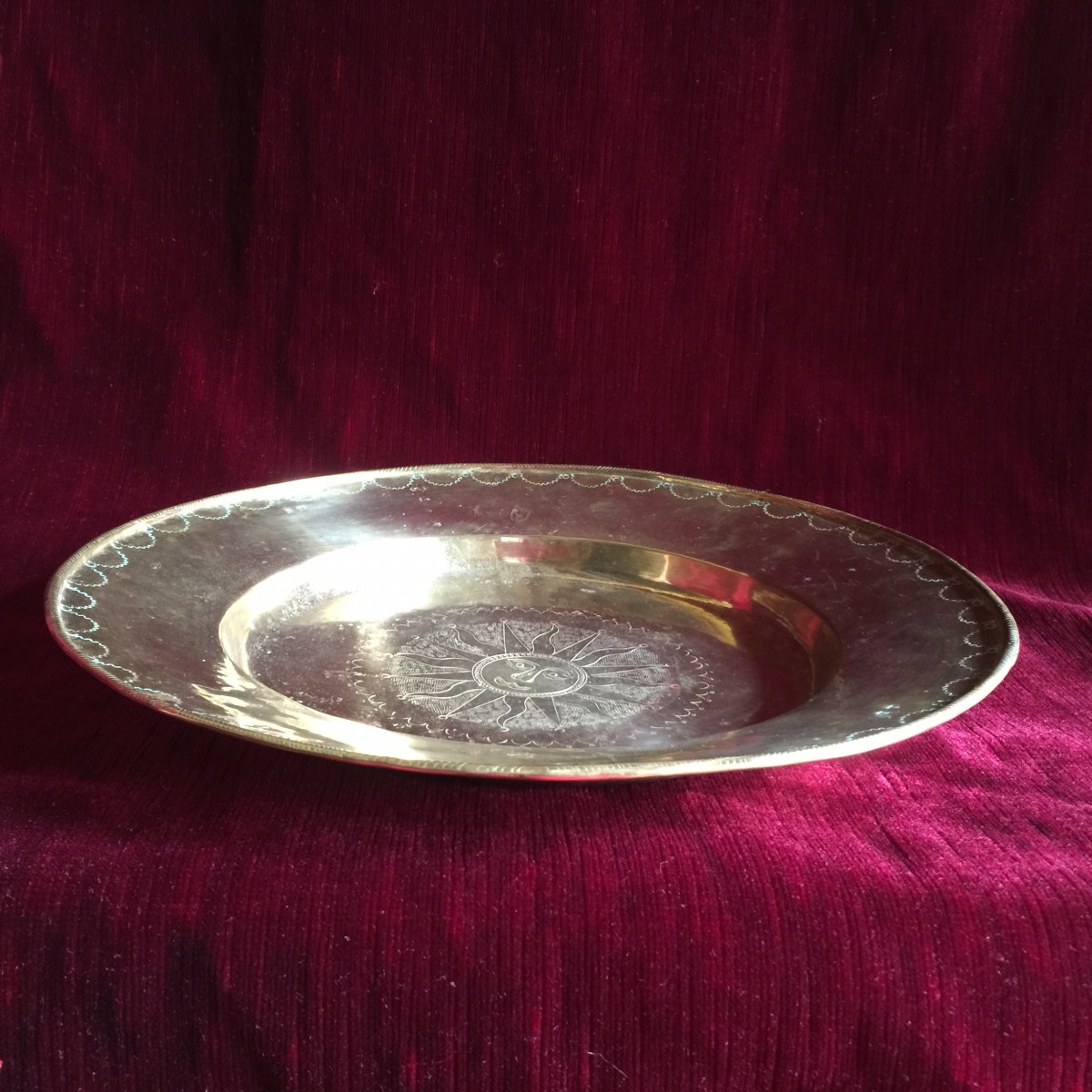 Offering Dish Quest Plate In Brass Engraved With A Radiant Guilloche Sun - XVIIIth -  With Brands Marks-photo-3