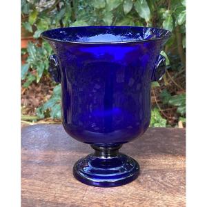 Petit Vase Médicis en Verre Bleu - Cabochons tête de faune - Verrerie Bordeaux XVIIIème 