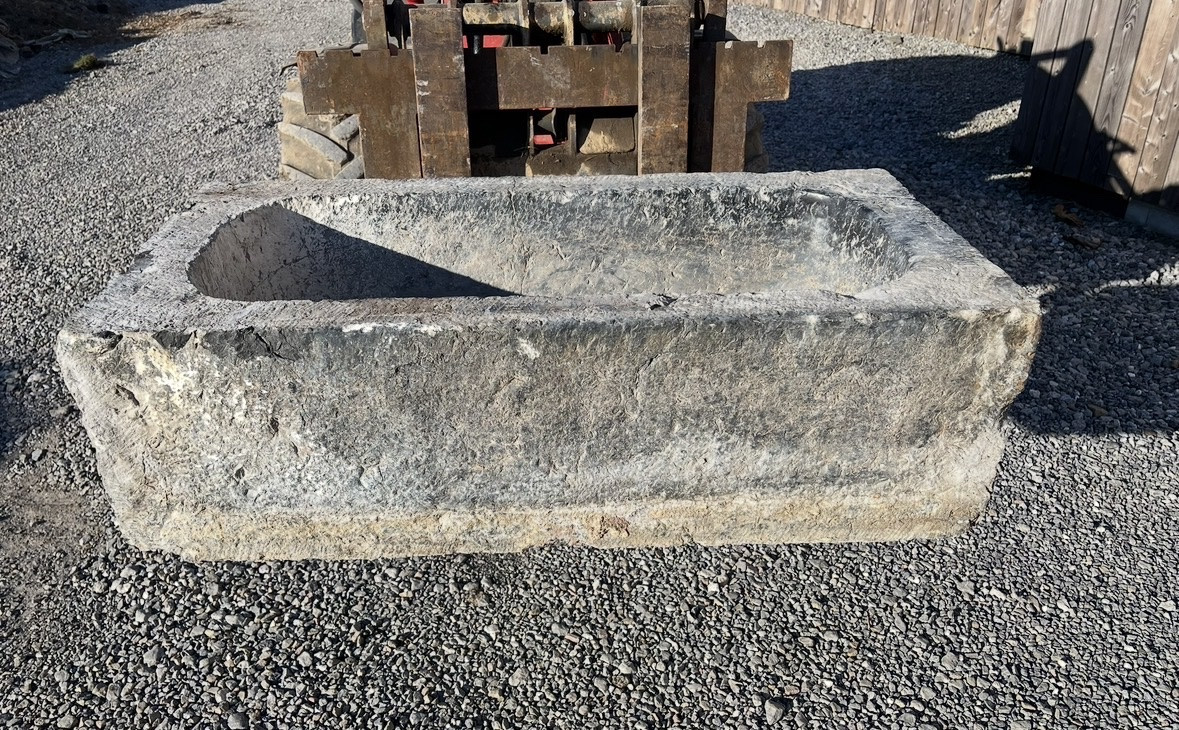  3 Auges en pierre identiques-photo-4