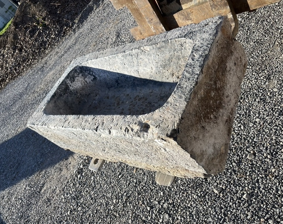  3 Auges en pierre identiques-photo-5