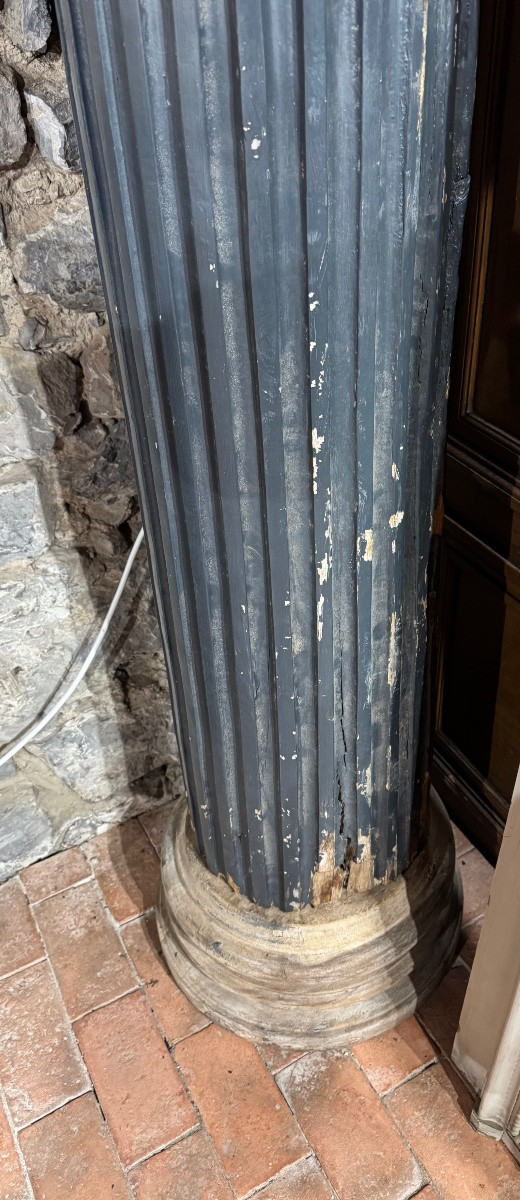 Pair Of Ionic Columns-photo-6