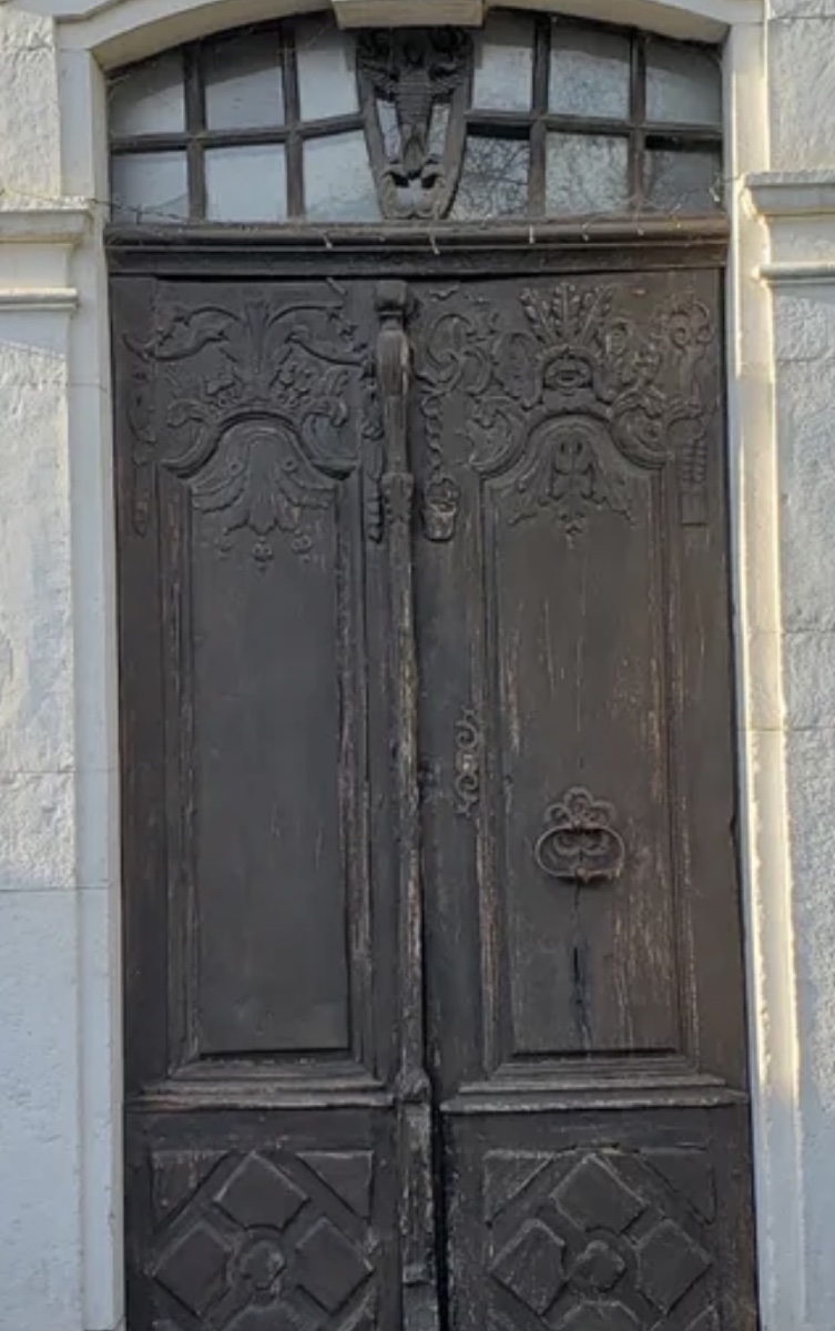 Double porte d entrée et son imposte XVIII eme siècle 