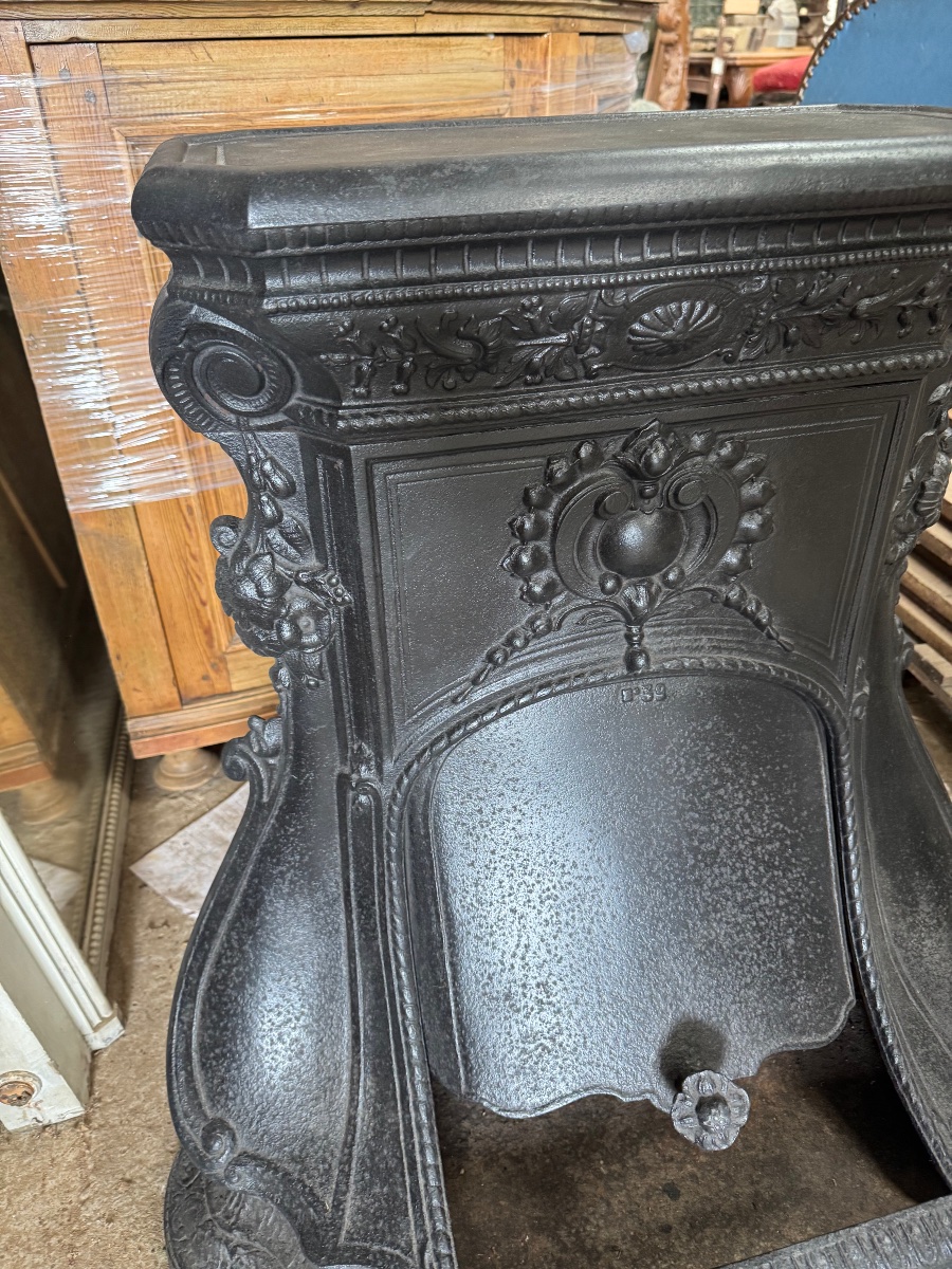 Godin Lemaire Prussian-style Stove-photo-5