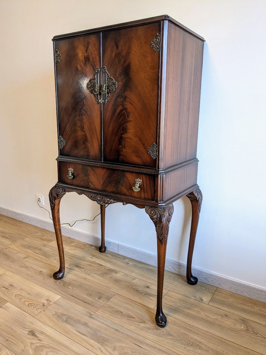 English Chippendale Style Cabinet In Solid Mahogany By Burton Reproductions Limited-photo-3