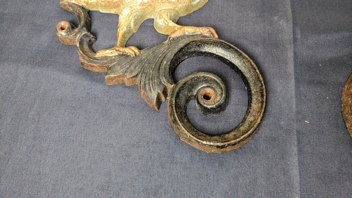 Pair Of Cast Iron Architectural Ornaments Decorated With Stylized Birds-photo-4