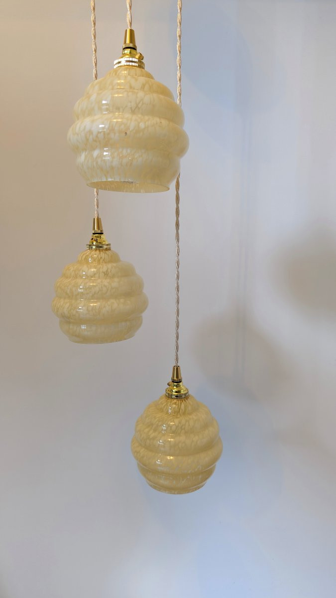 Lustre suspension triple en verre de Clichy jaune -photo-3