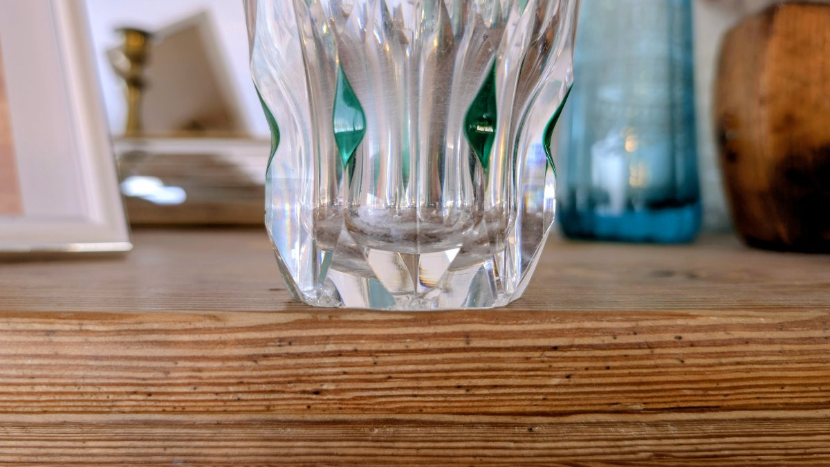 Vase en cristal de Saint-Louis signé – Overlay vert, art décoratif français-photo-5