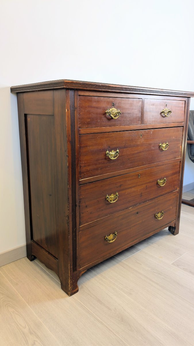 Elegant Classic 19th Century English Mahogany Chest Of Drawers-photo-1