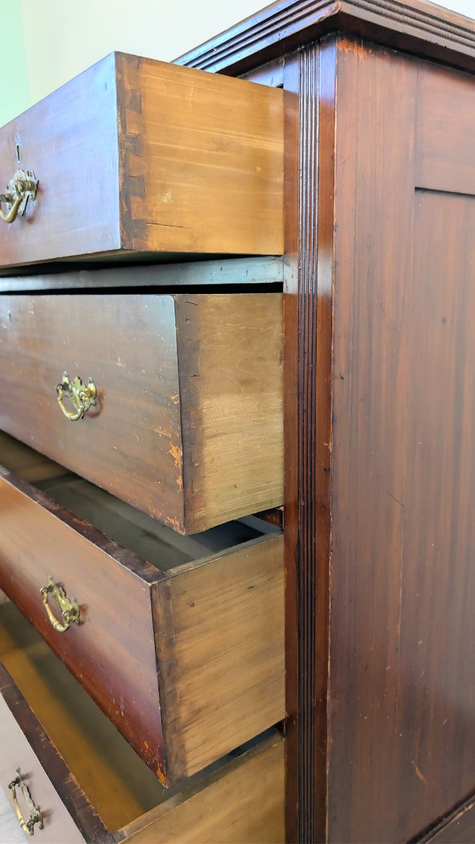 Elegant Classic 19th Century English Mahogany Chest Of Drawers-photo-5