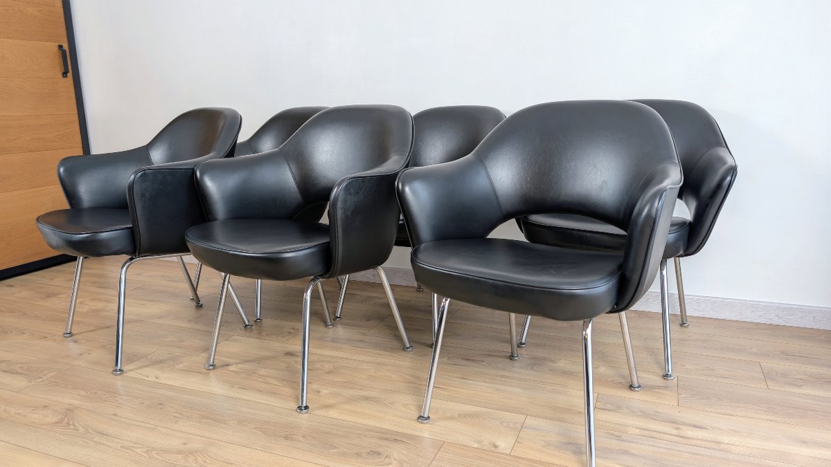 Suite de 6 fauteuils modèle "Conference" par Eero Saarinen pour Knoll International – Années 70