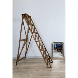 Escabeau ancien en bois, meuble patenté – rusticité esthétique, H 141 cm