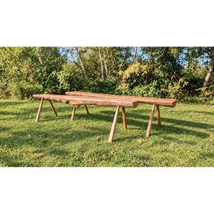 Paire de grands bancs de ferme rustiques en bois massif – travail vernaculaire – 200 cm