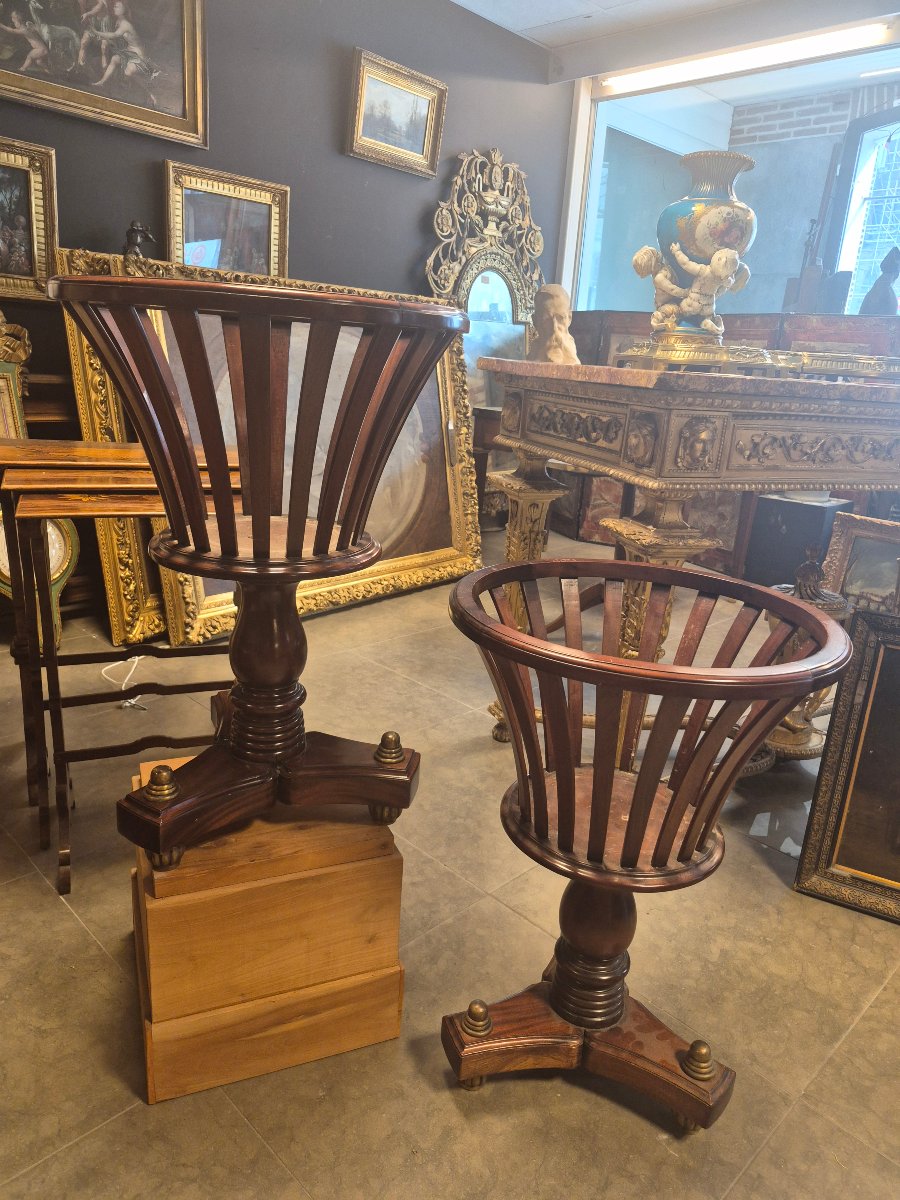 Pair Of 19th-century Outdoor Planters-photo-3