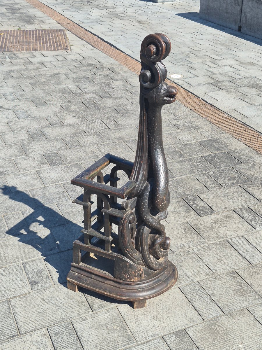 17th-century Zoomorphic Staircase-photo-3