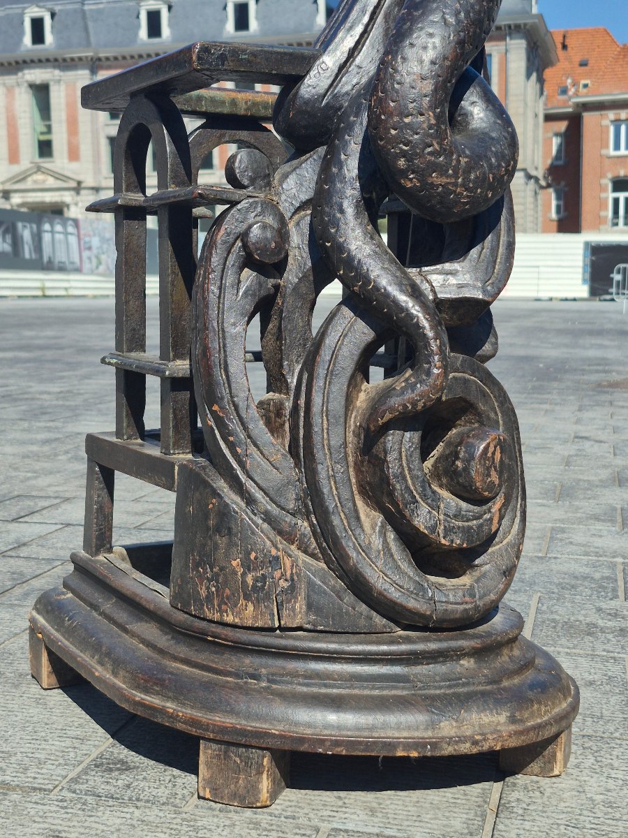 17th-century Zoomorphic Staircase-photo-7