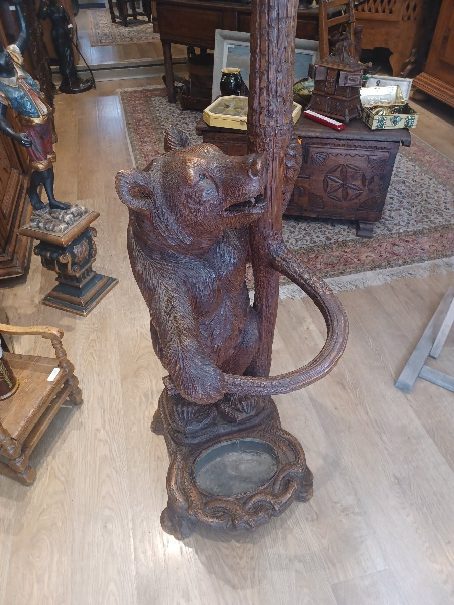Grand porte-manteau en bois sculpté de la Foret Noire avec ours et oursons , Circa 1880-photo-8