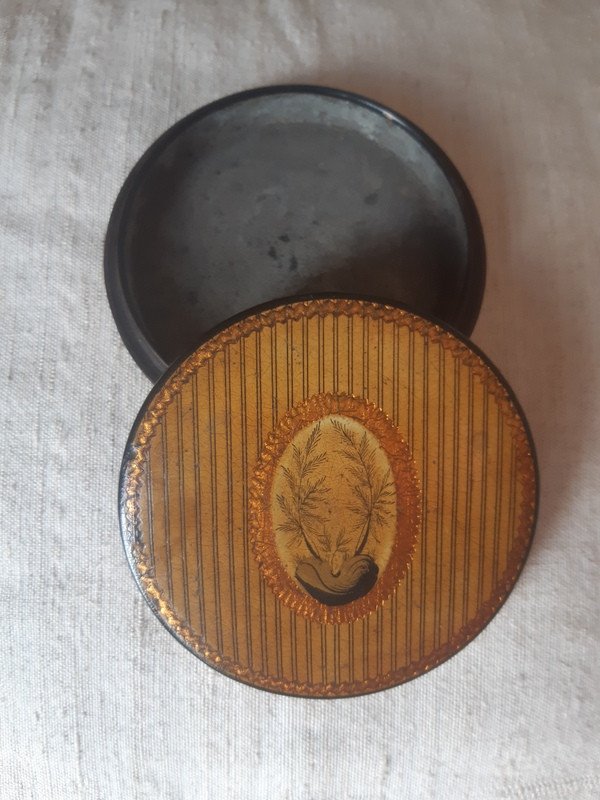 Snuff Box In Martin Varnish Decorated With An Oval Medallion Louis XVI Period-photo-4