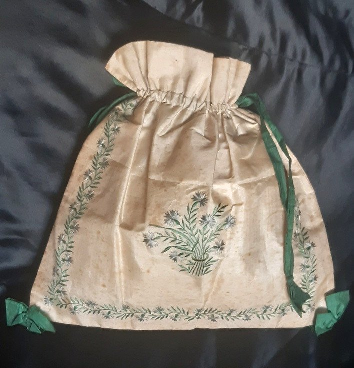 Joli Sac De Dame Réticule Bourse Aumônière En Soie Brodée De Bleuets époque Romantique XIXème S