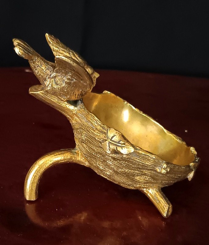Charmant Baguier coupe à bijoux Oiseau Un Petit Moineau Et Son Nid En Bronze Doré Pour Bijoux Signé Marotte Art nouveau -photo-2