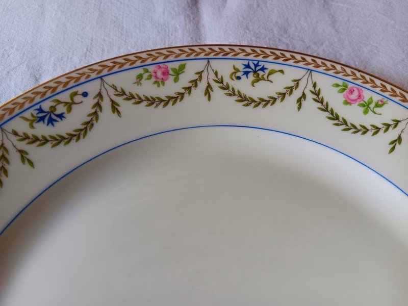 Splendid Suite Of 12 Plates In Limoges Porcelain Emile Bourgeois Paris Decor Of Roses, Laurel And Blueberry-photo-7