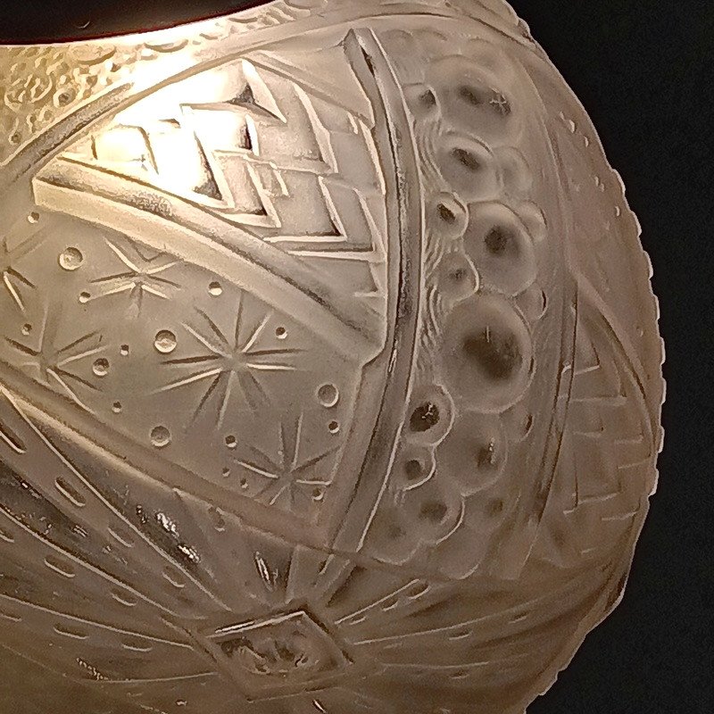 Muller Frères Lunéville Suspension Ceiling Light Ball Chandelier Art Deco Period Circa 1930