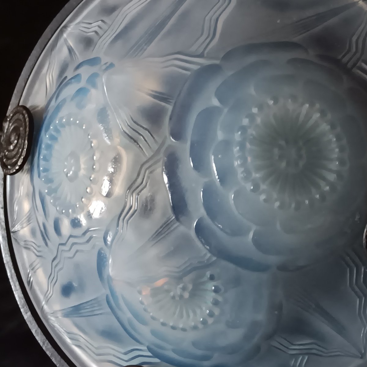 Pierre d'Avesn (1901-1990) Magnificent Opalescent Glass Cup With Geometric Art Deco Patterns 1930 -photo-4
