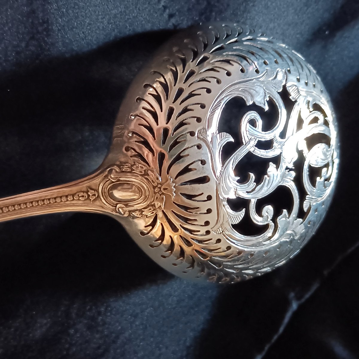 Splendid Minerva Silver Sprinkling Spoon-photo-7