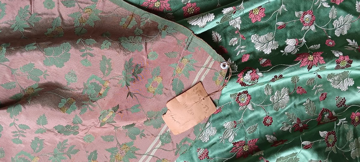 Beautiful Footage Of Silk Lampas Satin Background Decorated With Garlands Of Polychrome Flowers Louis XVI Style-photo-3