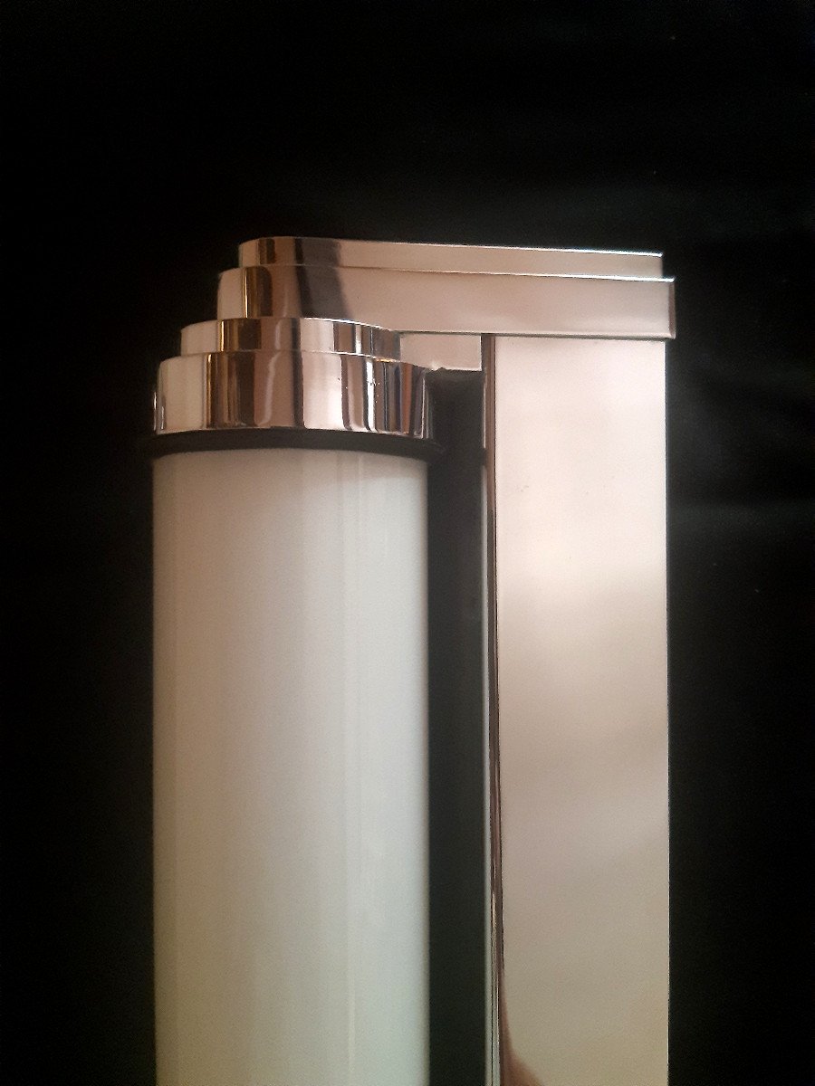 Magnificent Pair Of Modernist Art Deco Style Carlton Sconces-photo-4