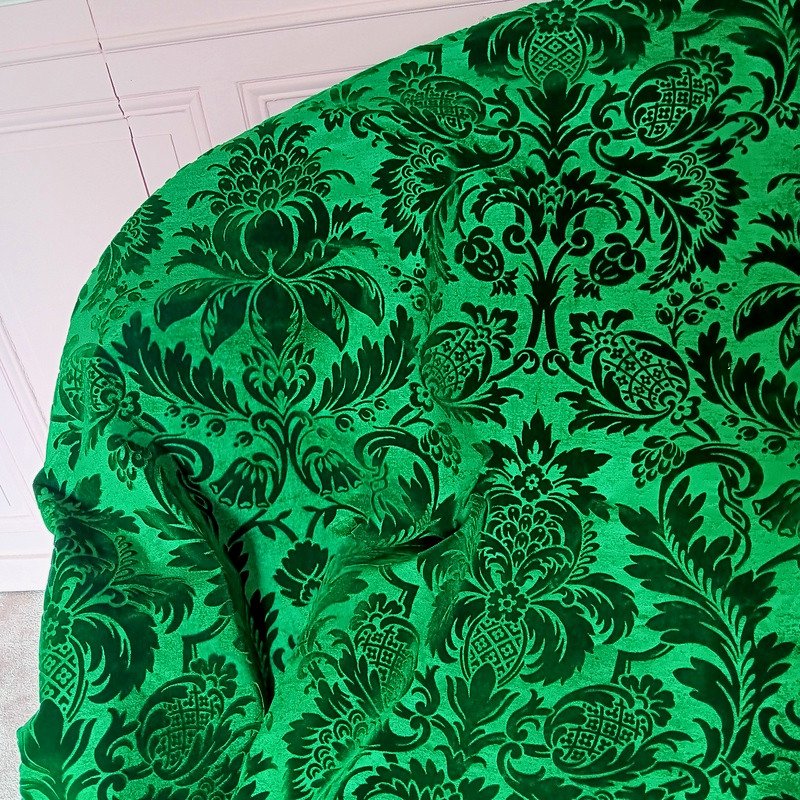 Coupon Length Of Embossed Silk Velvet Fabric Emerald Green Château De Chambord-photo-5