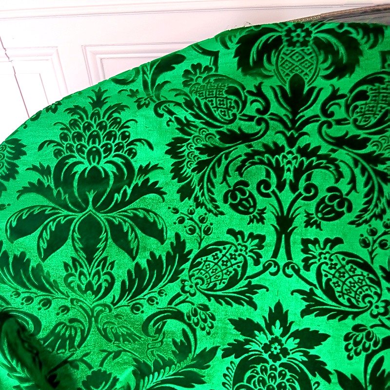 Coupon Length Of Embossed Silk Velvet Fabric Emerald Green Château De Chambord-photo-6