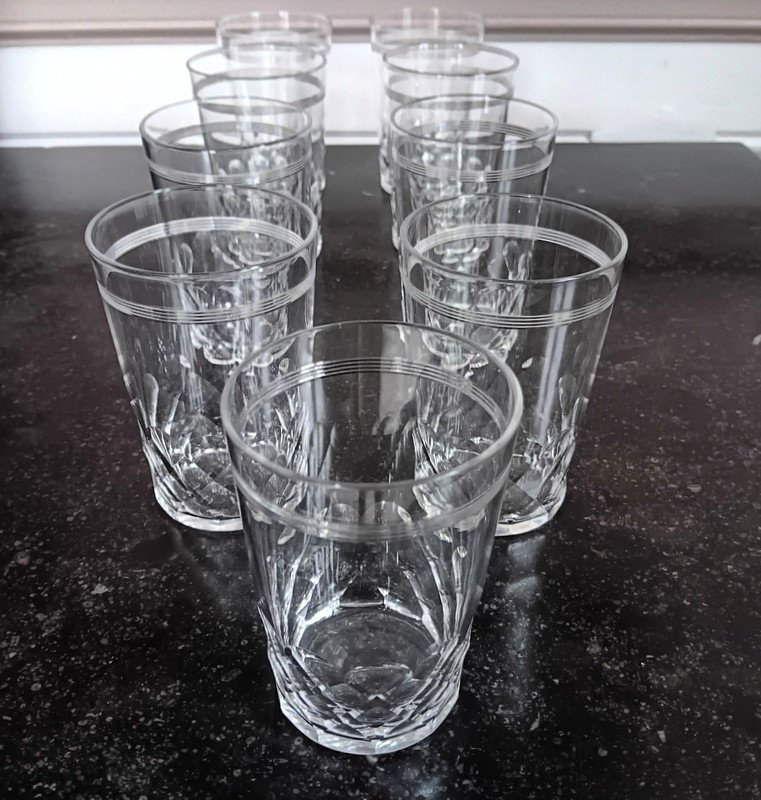 Baccarat 9 Verres à Champagne Gobelets Chauny écailles Et Filets En Cristal Taillé