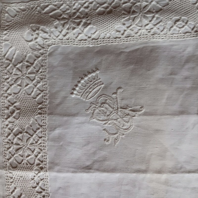 Drap De Lin Brodé Et Dentelle Et Deux Taies Assorties De Château Sous Couronne De Comte XIXème -photo-3