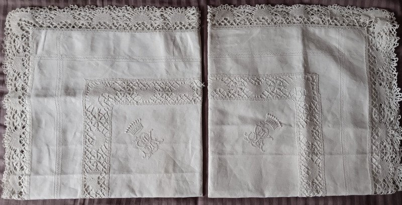 Drap De Lin Brodé Et Dentelle Et Deux Taies Assorties De Château Sous Couronne De Comte XIXème -photo-8