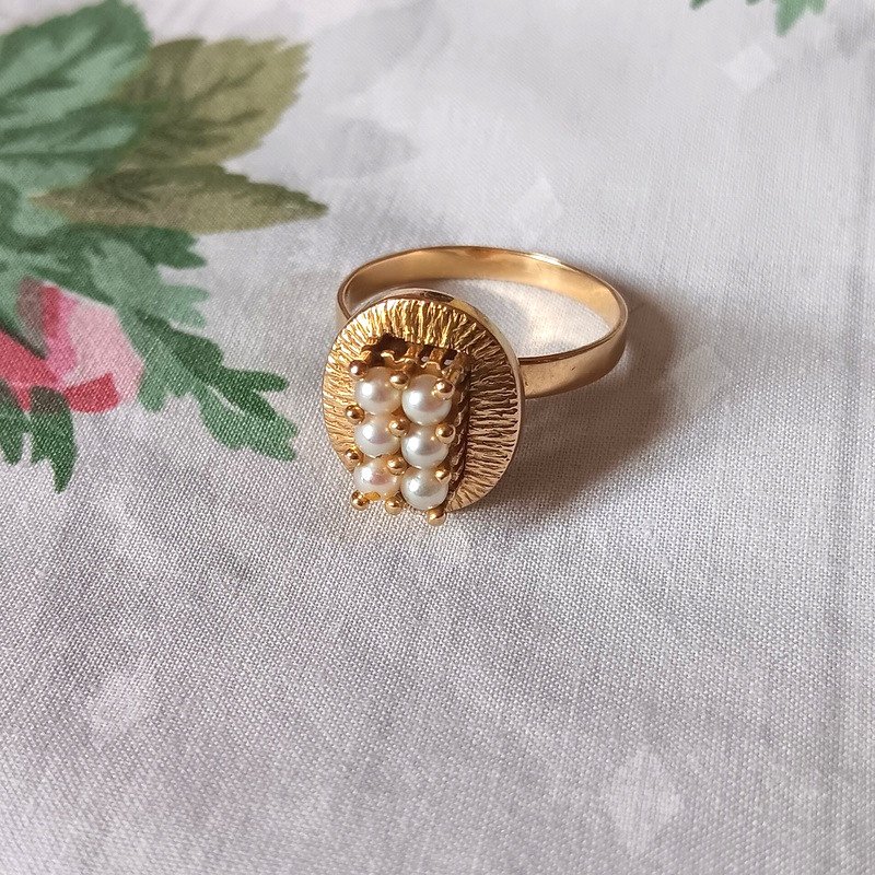 Modernist Ring 18 Carat Yellow Gold Cultured Pearls Art Deco Circa 1930 / 1940