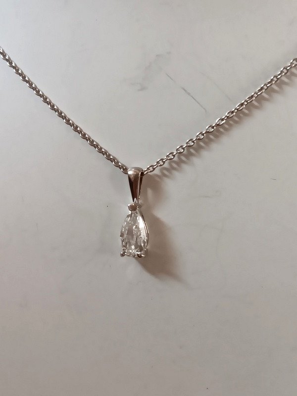 Pendentif Diamant Taille Poire 1, 02 Carat Et Sa Chaîne En Or 18 Carats-photo-5