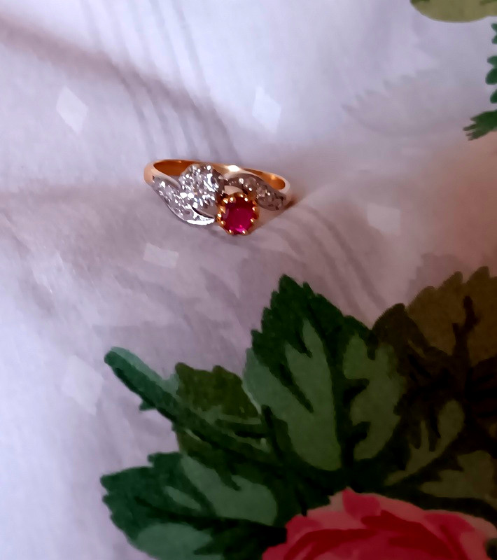 Bague Toi Et Moi Deux Ors 18 Carats Diamants Et Rubis