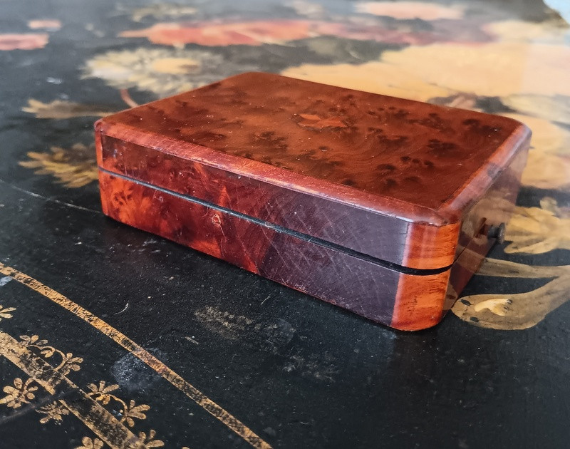 Ravissant Coffret à Médaille Ou Bijoux Marqueté En Loupe Et Bois De Rose Boite En Marqueterie-photo-4