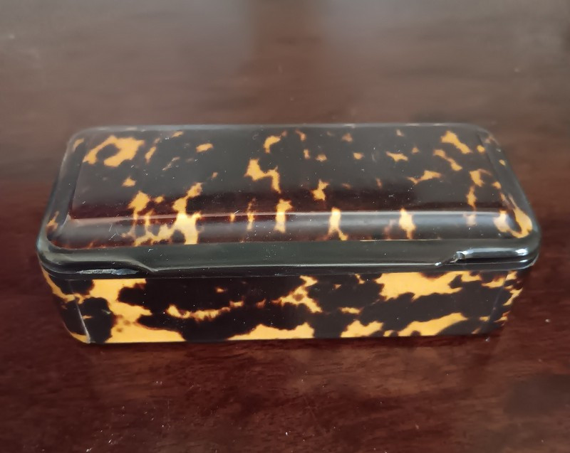 Tabatière en écaille XIXème siècle