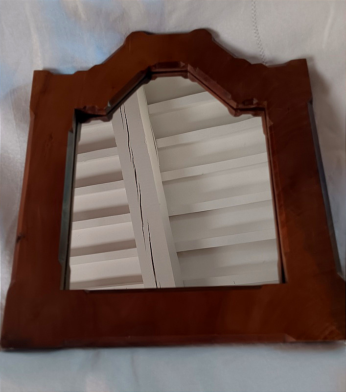 Petite glace miroir en bois à fronton